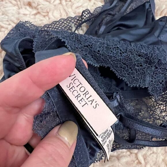 Victoria Secret Blue Lace Bralette Small - Picture 3 of 3